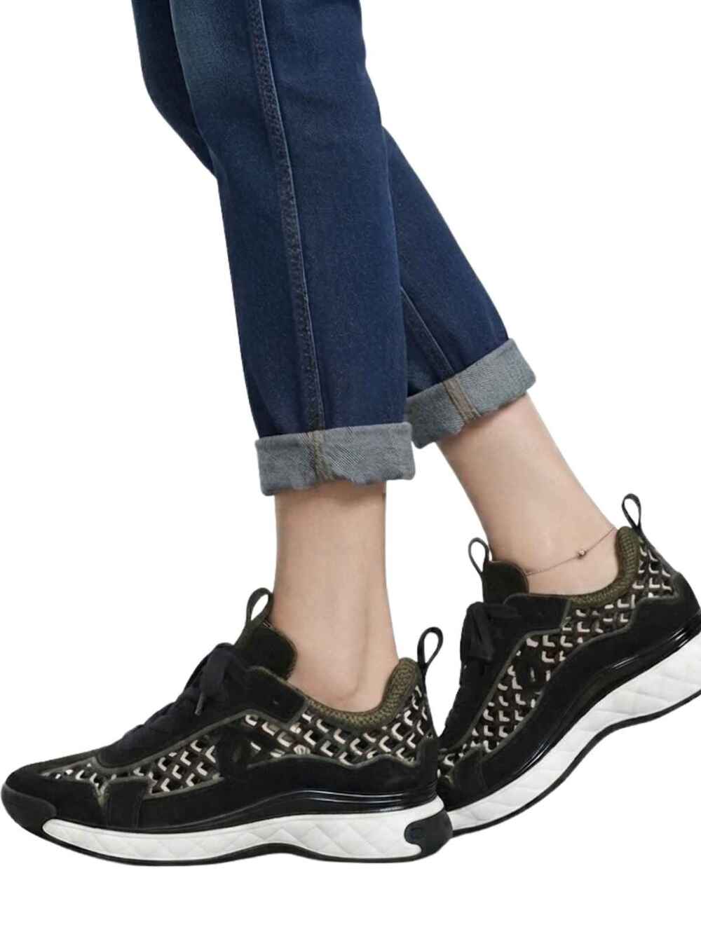 Chanel Interlocking CC Logo Trail Trainer Sneakers Black White Women's Size 37